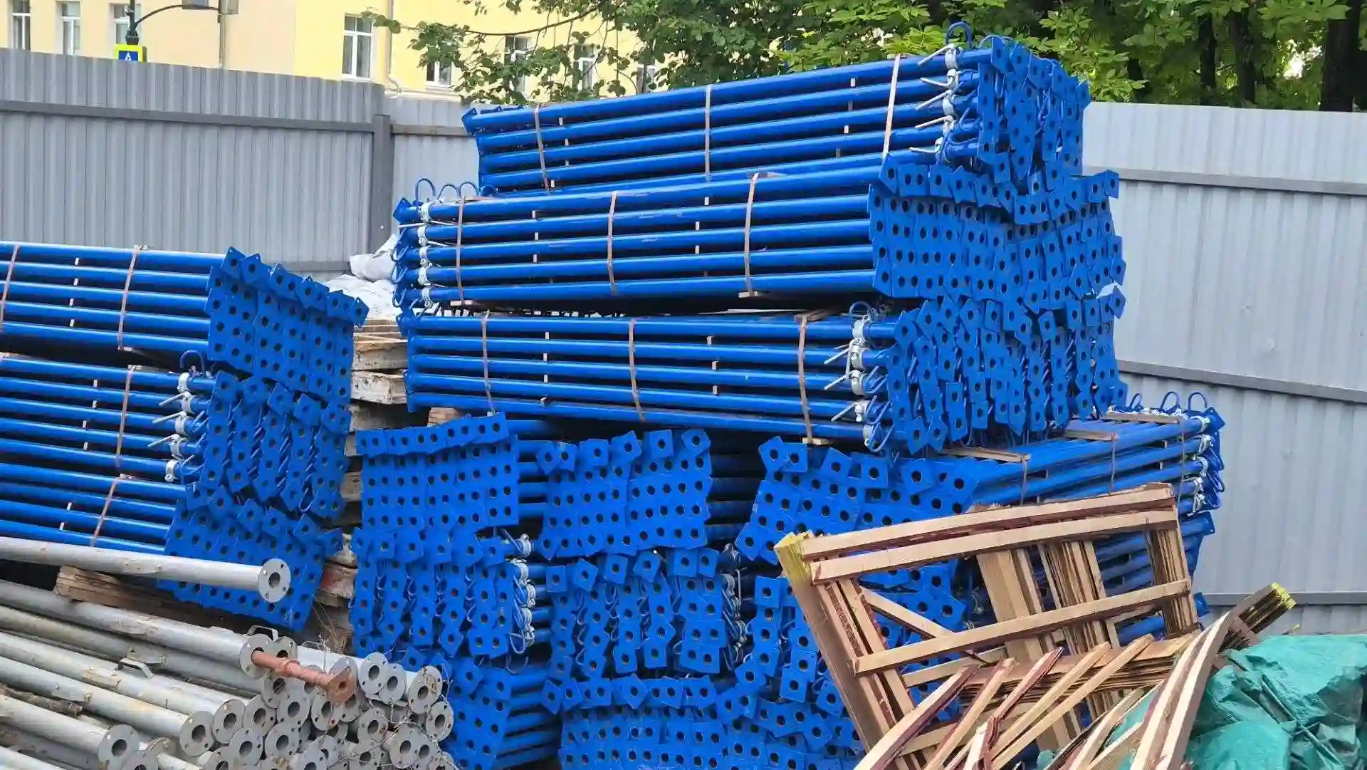 Домкрат российских 