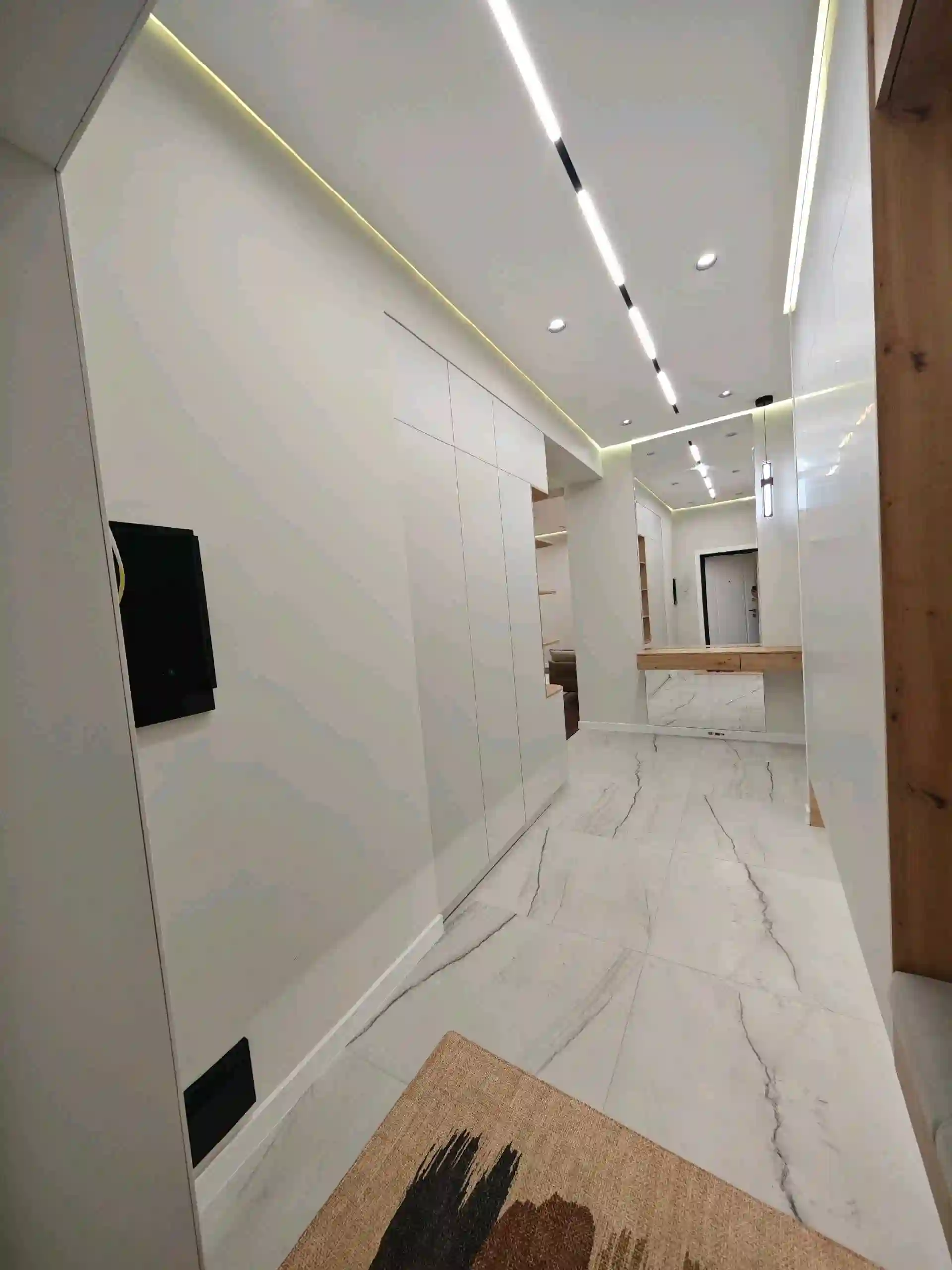 3-к квартира, 9 этаж, 106 м², 33 мкр Пшти лицеи Умари Хаем