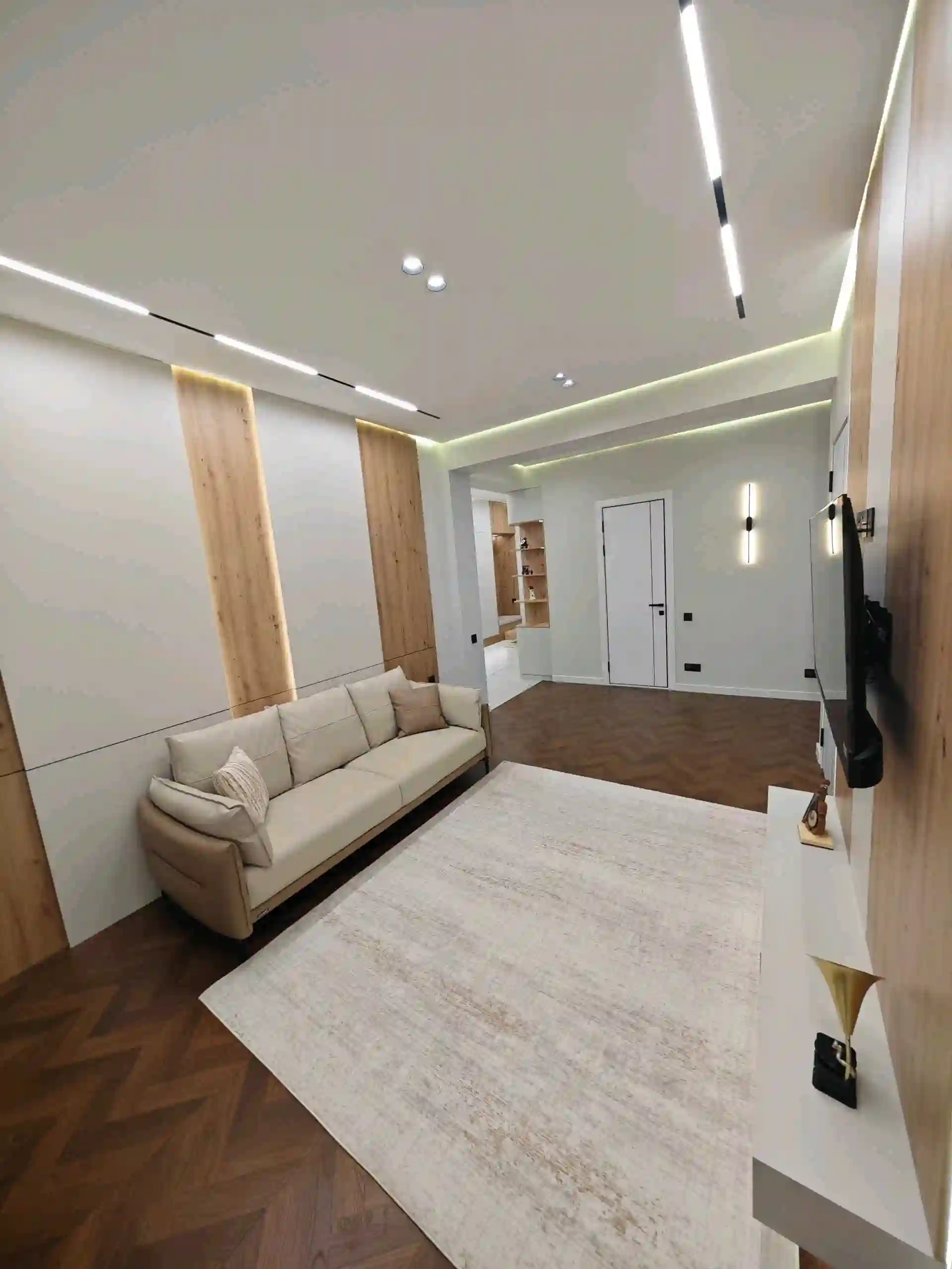 3-к квартира, 9 этаж, 106 м², 33 мкр Пшти лицеи Умари Хаем
