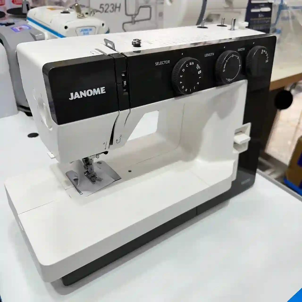 Мошинаи Дузандаги JANOME 1522