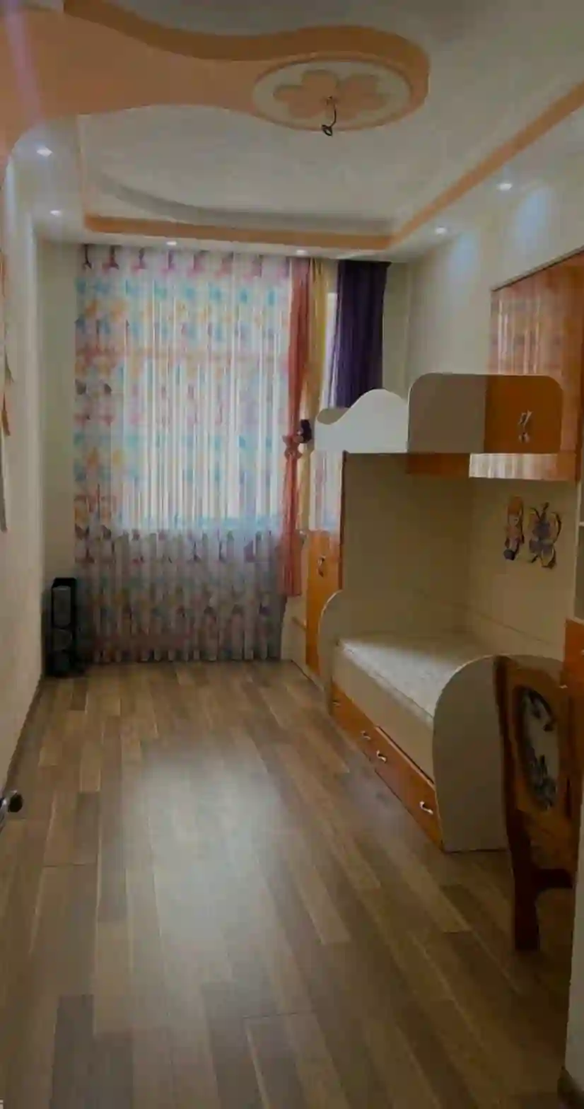 4-к квартира, 2 этаж, 109 м², 19 - мкр