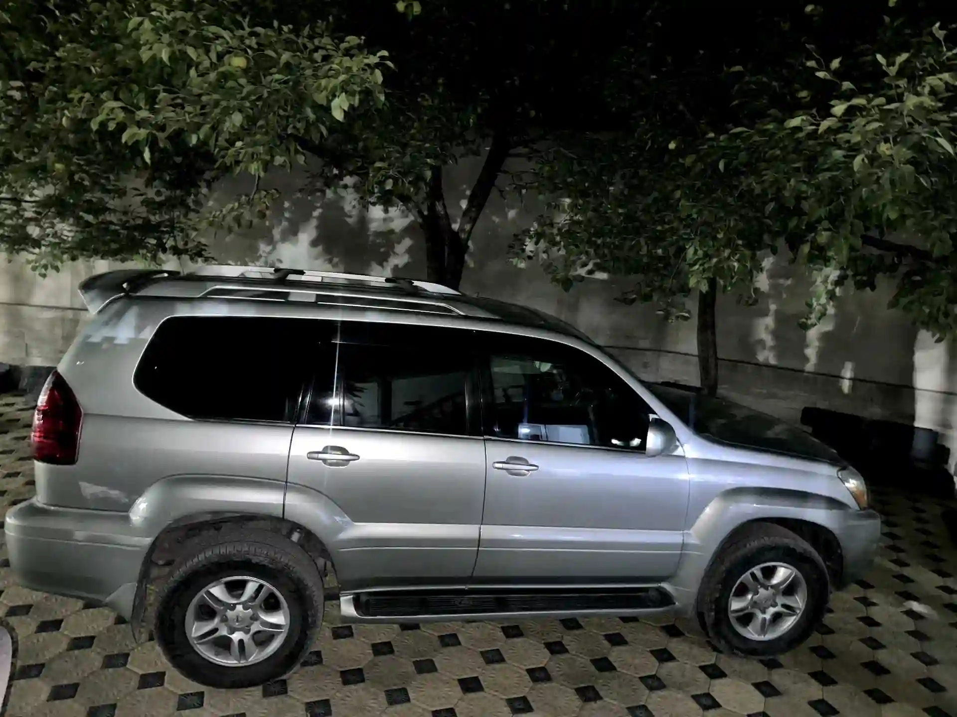Lexus Gx series 2005