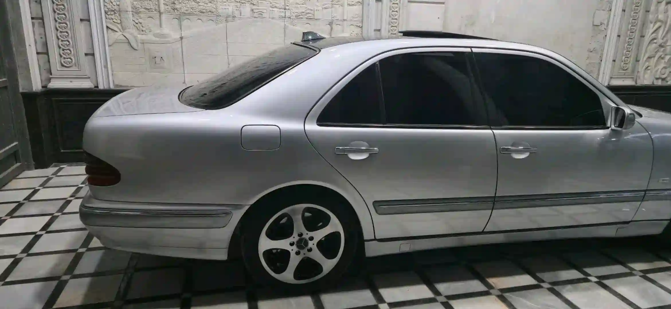 Mercedes-benz E class 2002