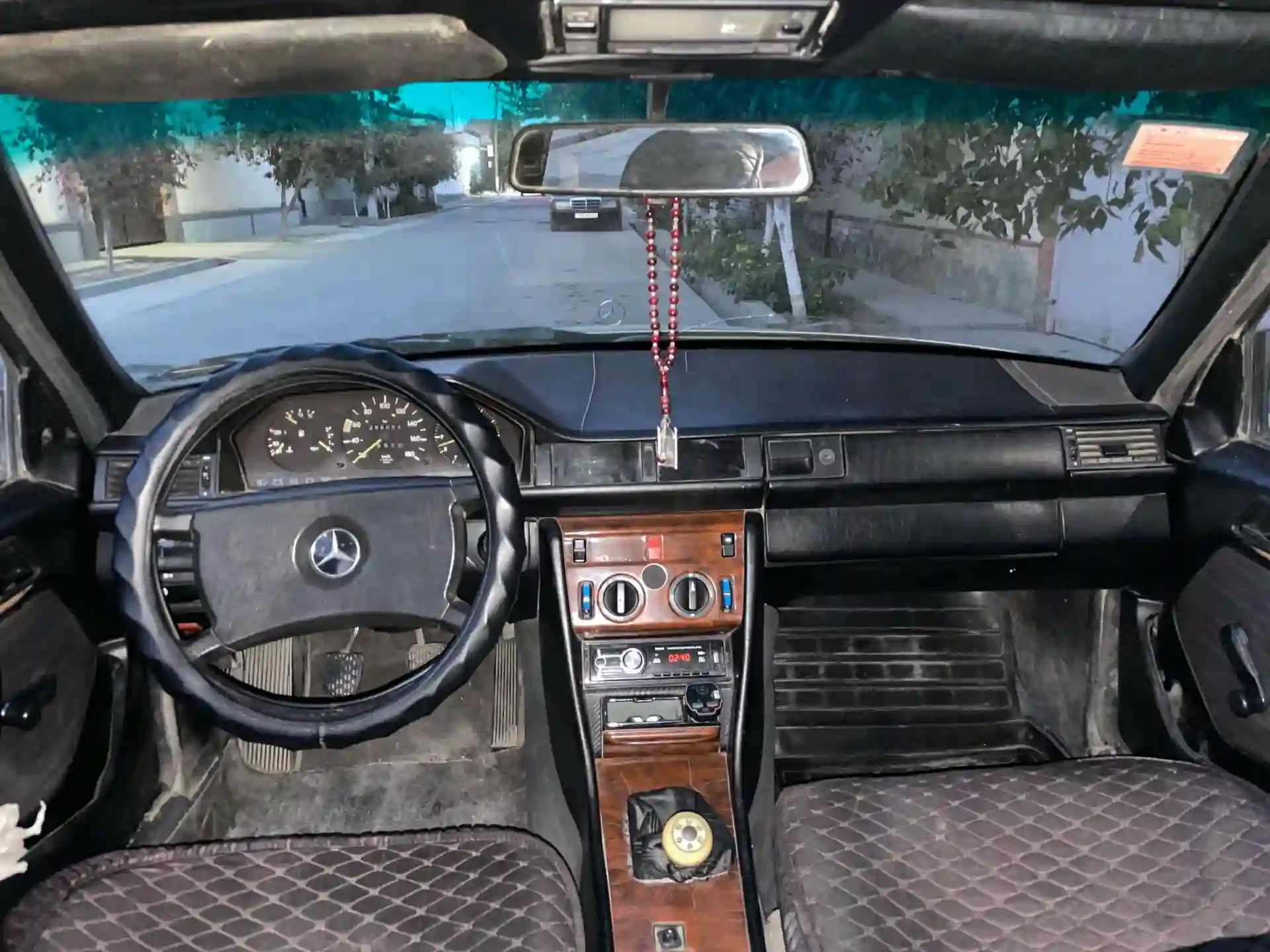 Mercedes-benz W124 1988 — миниатюра 4