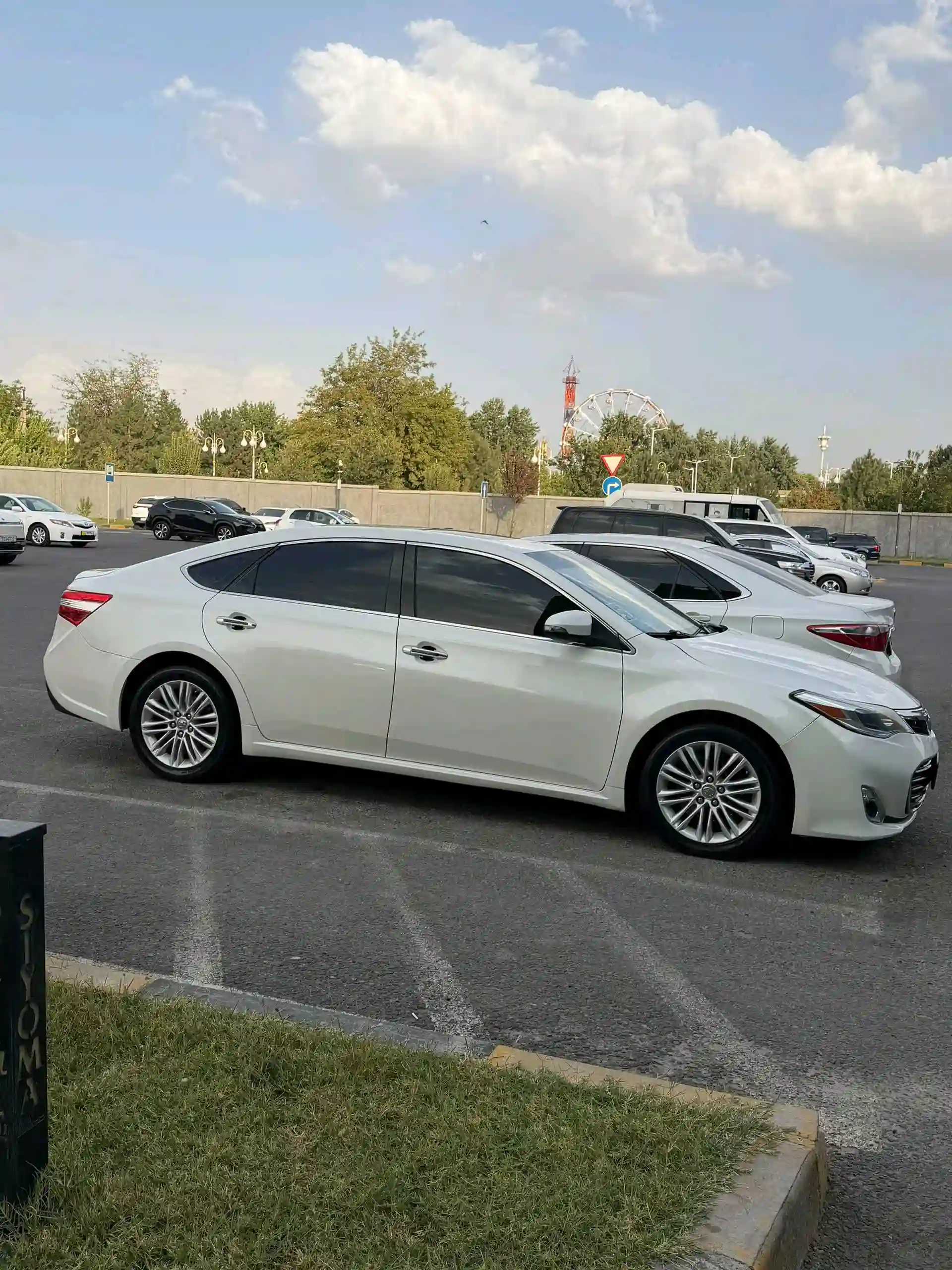 Toyota Avalon 2014