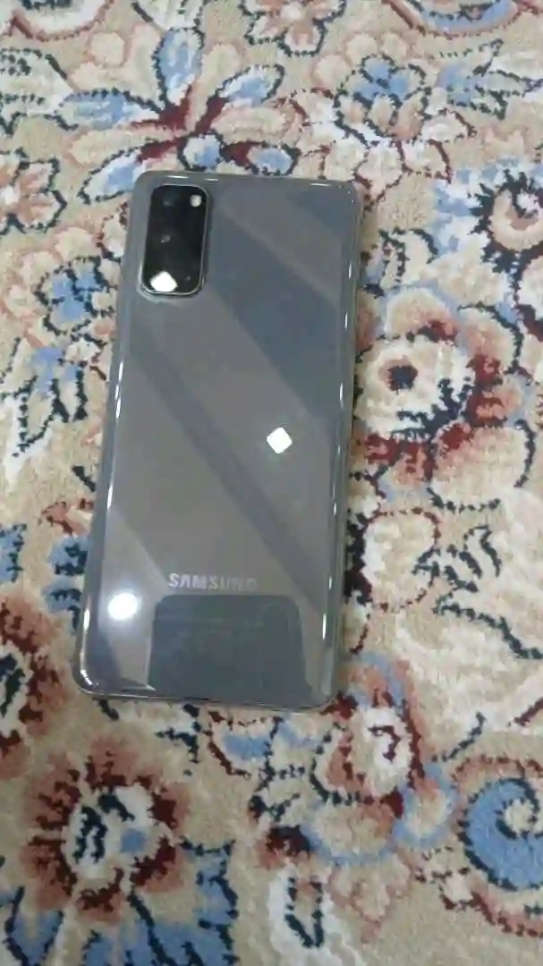 Samsung Galaxy s20 128 gb