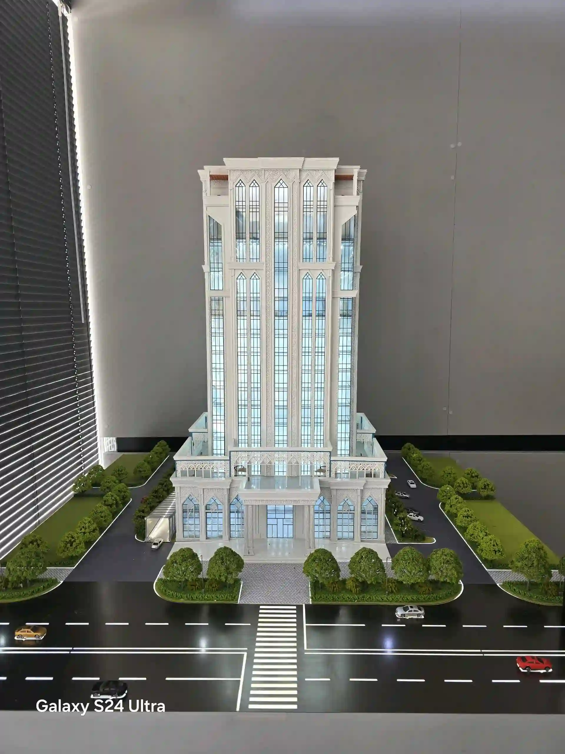 3-к квартира, 15 этаж, 115 м², Фирдавси