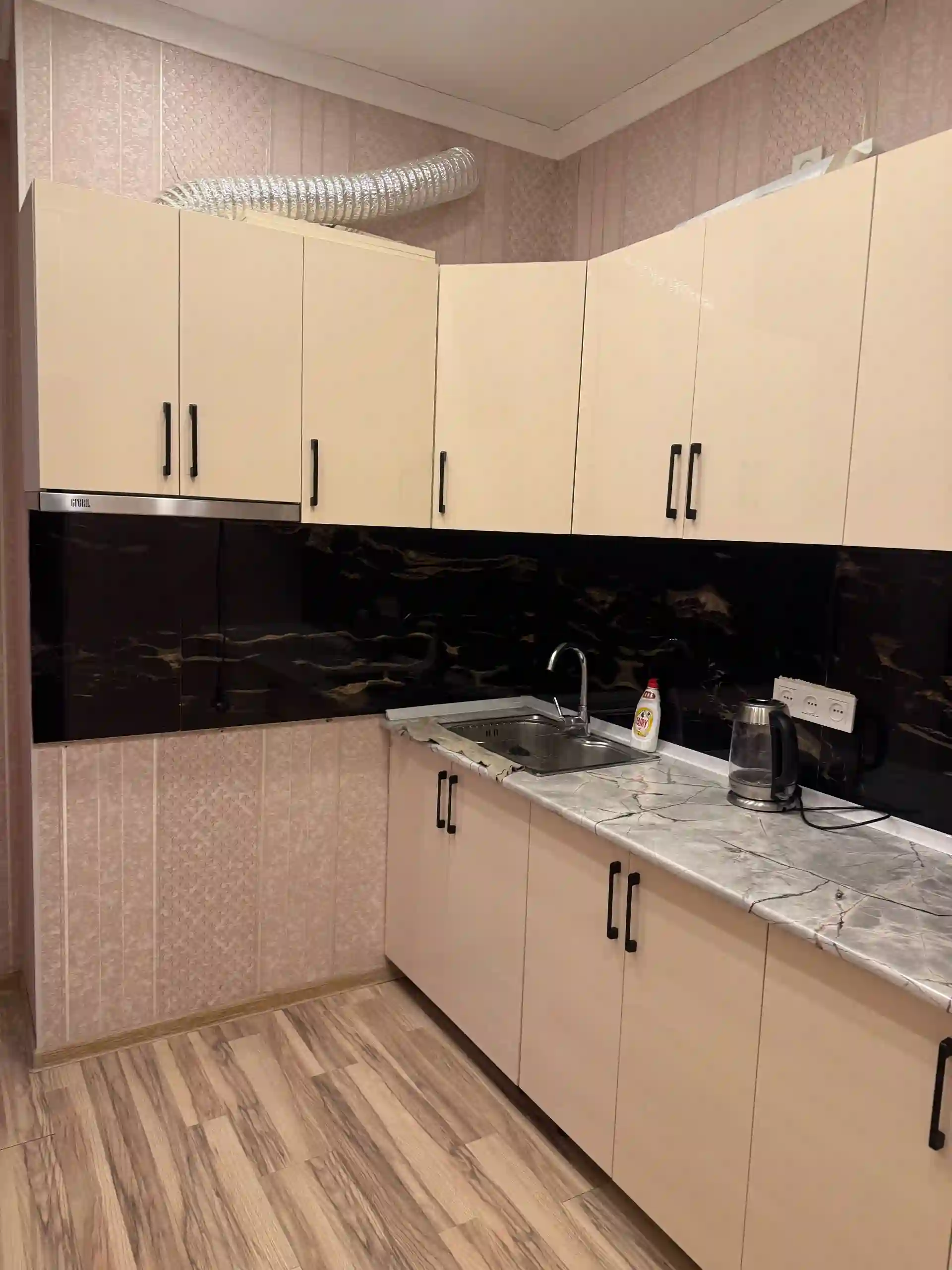 2-к квартира, 3 этаж, 50 м², фирдавси