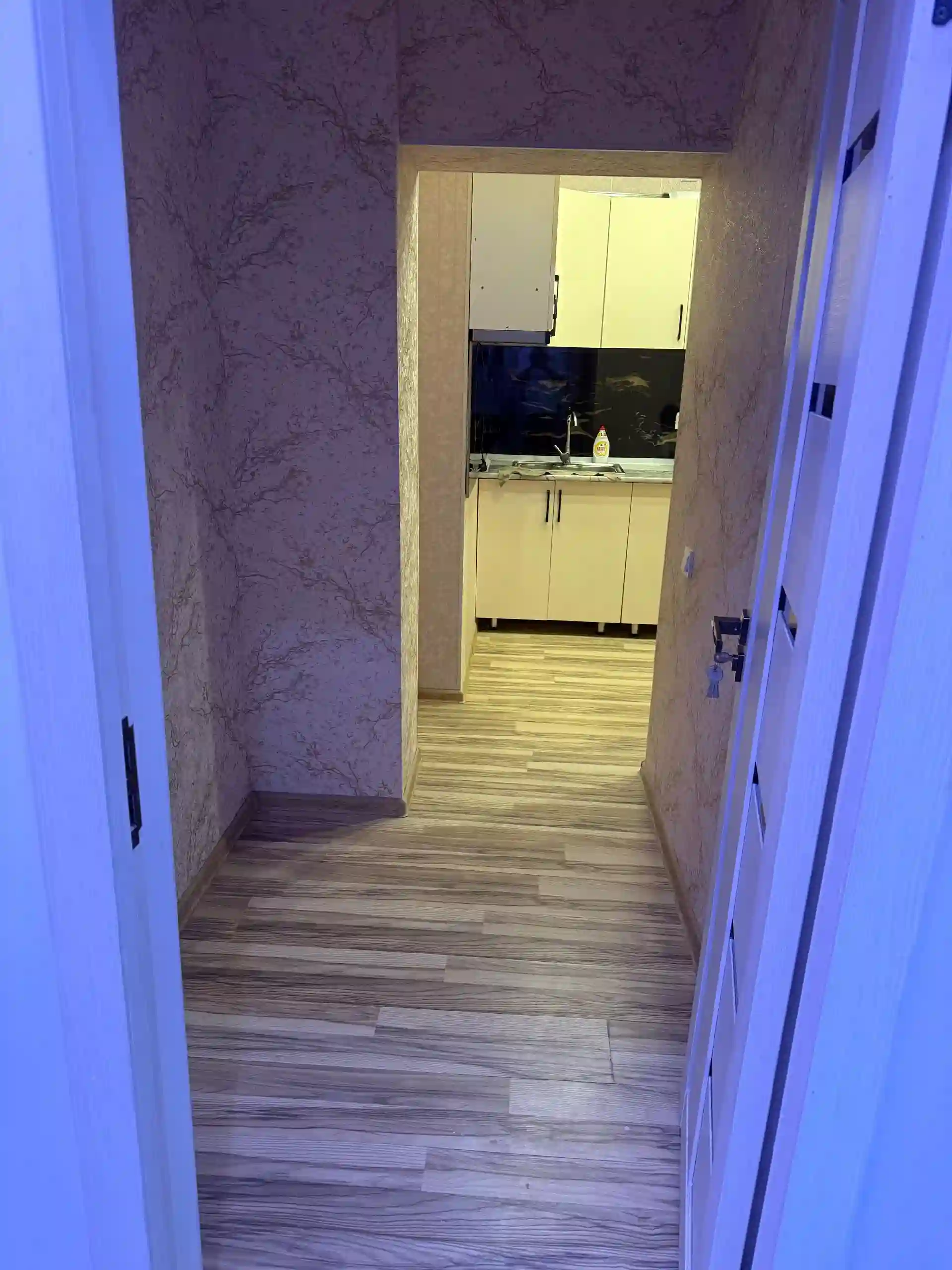 2-к квартира, 3 этаж, 50 м², фирдавси