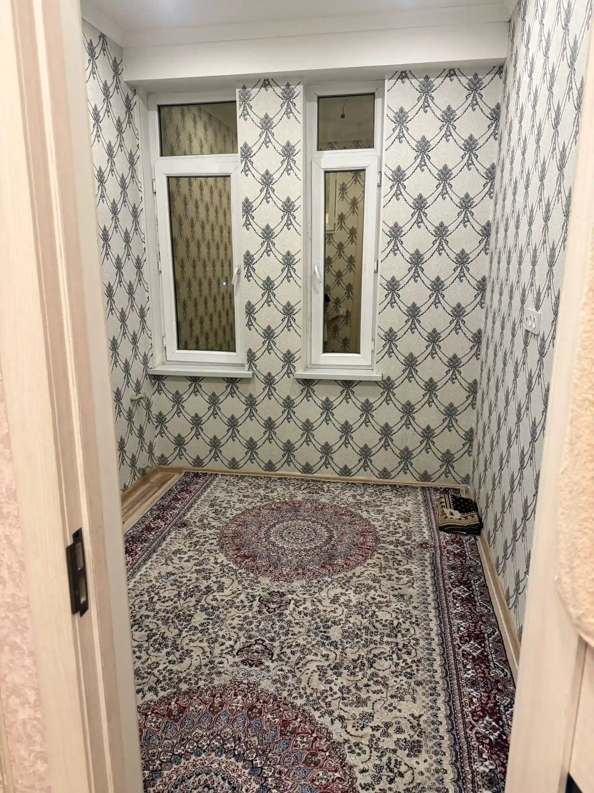 2-к квартира, 3 этаж, 50 м², фирдавси