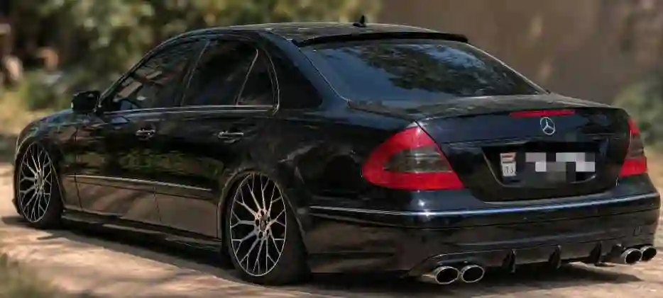Mercedes-benz E class 2009
