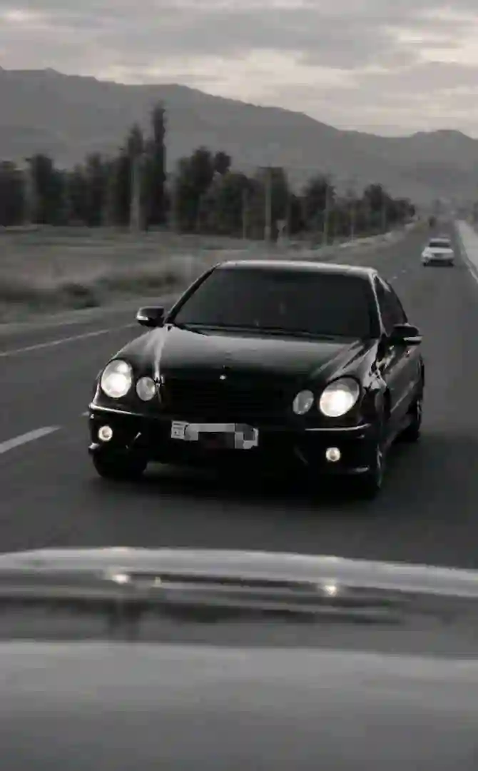 Mercedes-benz E class 2009