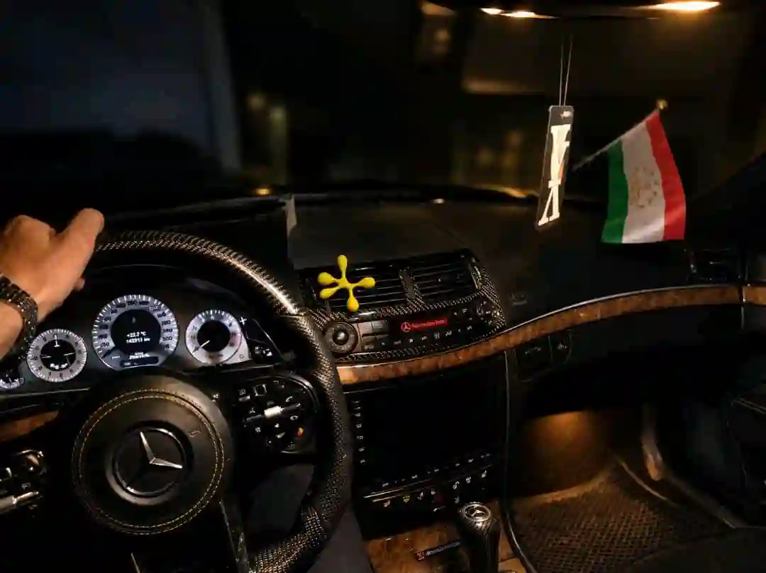 Mercedes-benz E class 2009