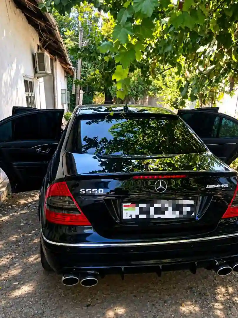 Mercedes-benz E class 2009