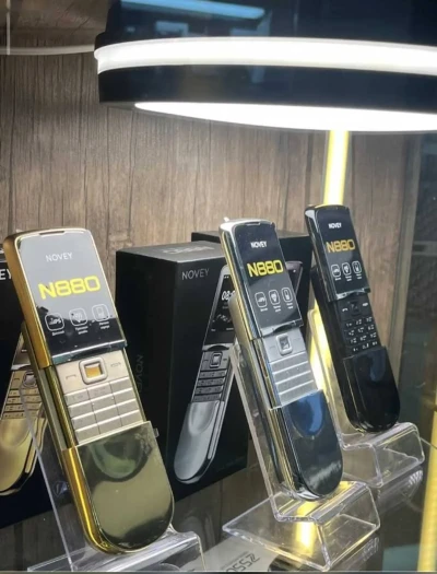 Novey 880 Gold 2sim