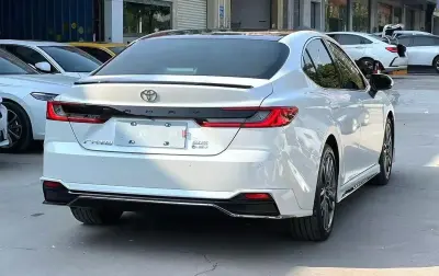 Toyota Camry, 2025 — миниатюра 3