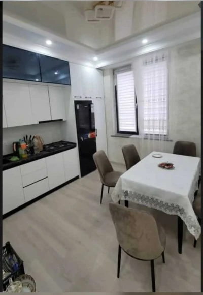 2-комн. квартира, 8 этаж, 76м², 34мкр — миниатюра 7