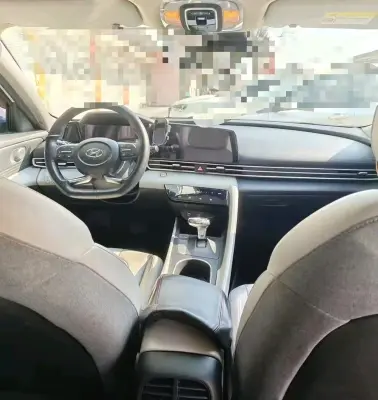Hyundai Elantra, 2022
