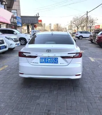 Toyota Camry, 2025 — миниатюра 2