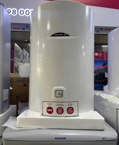 Водонагреватель Ariston 80L