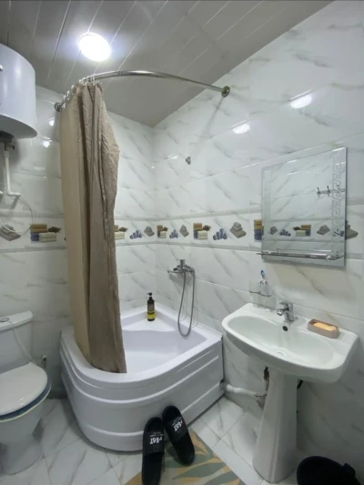 2-комн. квартира, 7 этаж, 70м², 13 мкр — миниатюра 9