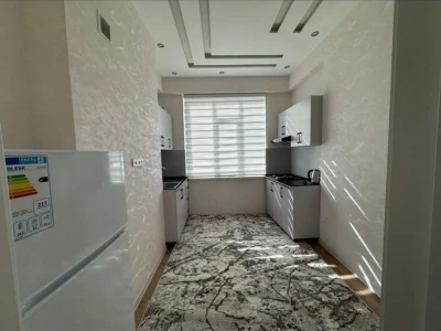 2-комн. квартира, 4 этаж, 70м², 18мкр — миниатюра 2
