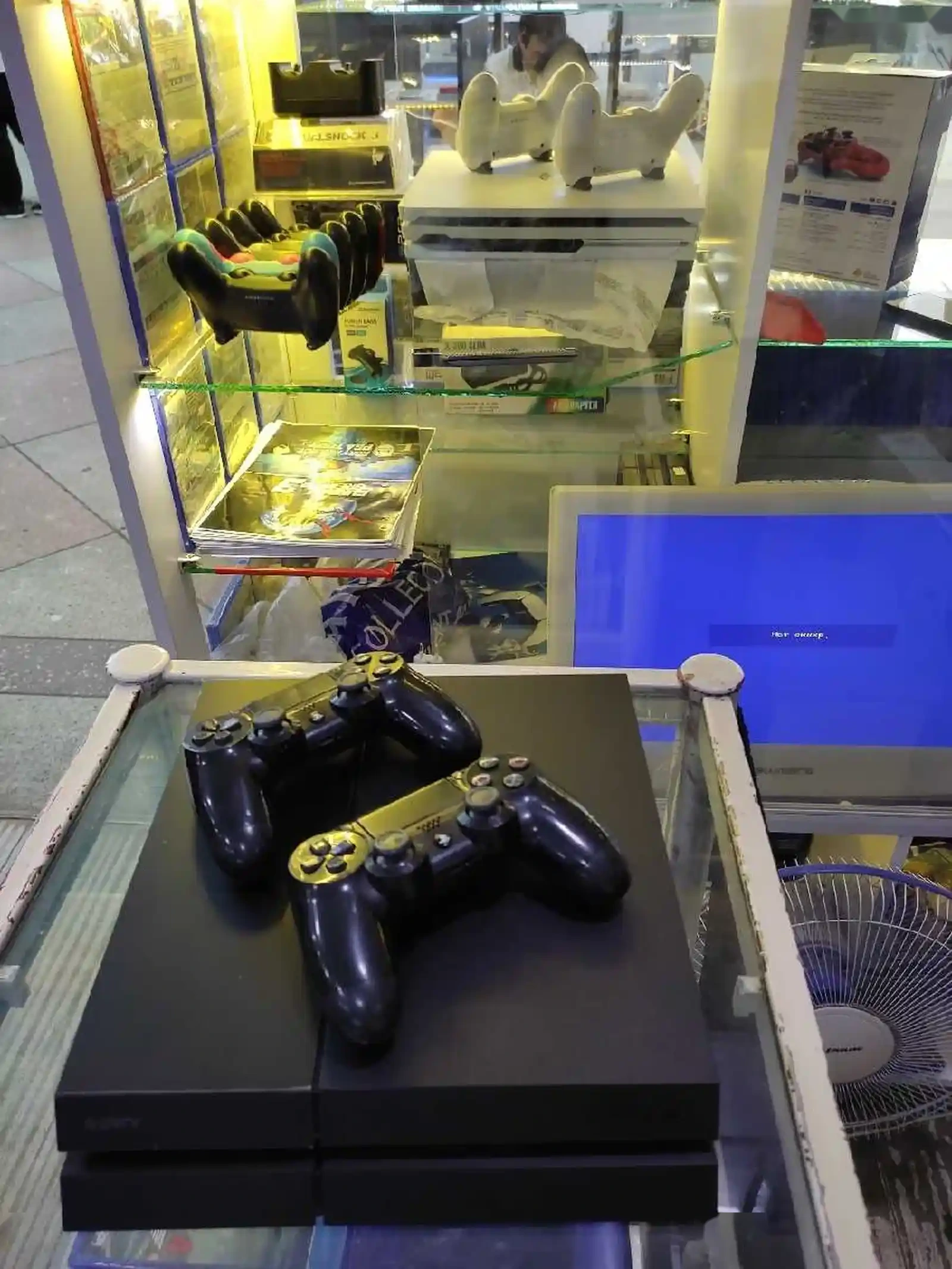 Игровая приставка Sony Playstation 4 6.72 — миниатюра 1