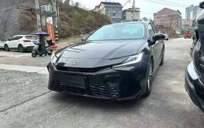 Toyota Camry, 2025 — миниатюра 2