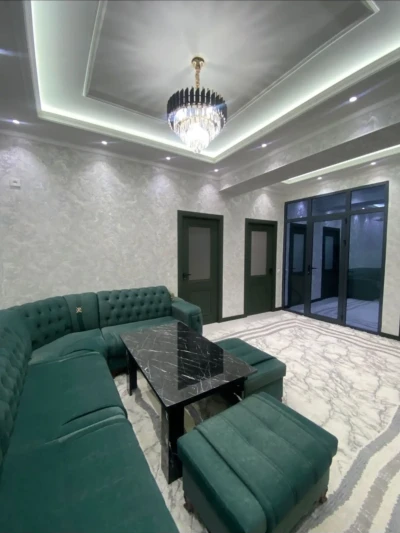 2-комн. квартира, 7 этаж, 70м², 13 мкр — миниатюра 1