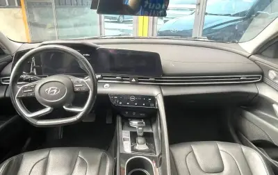 Hyundai Elantra, 2021
