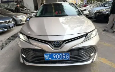 Toyota Camry, 2018 на заказ — миниатюра 1