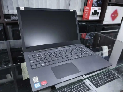 Игровой ноутбук Lenovo Ideapad V330 Core i7-8550U 8GB/1TB 8TH GEN — миниатюра 1