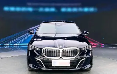 BMW 5 series, 2025