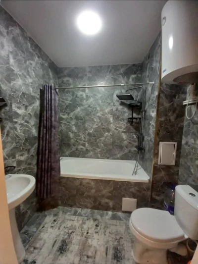 2-комн. квартира, 1 этаж, 75м², 18мкр — миниатюра 8