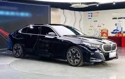 BMW 5 series, 2025