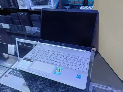 Ноутбук HP Laptop 15 Core i3-1115G4 / 8GB / 256GB SSD / 11TH GEN — миниатюра 3