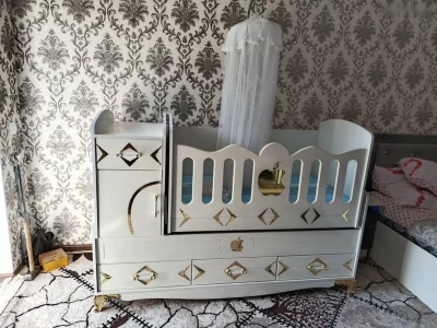 Колыбель со шкафом — миниатюра 1