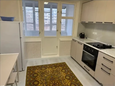 3-комн. квартира, 2 этаж, 90м², 8мкр — миниатюра 4