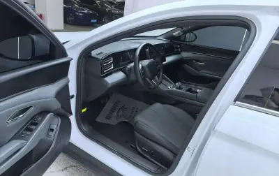 BYD Qin L, 2025