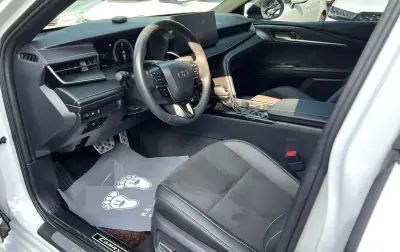 Toyota Camry, 2025 — миниатюра 2