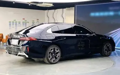 BMW 5 series, 2025