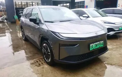 Toyota BZ3X, 2025