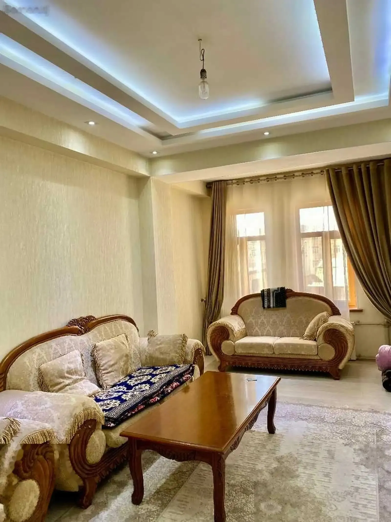 2-комн. квартира, 2 этаж, 62м², Исмоили Сомони — миниатюра 1