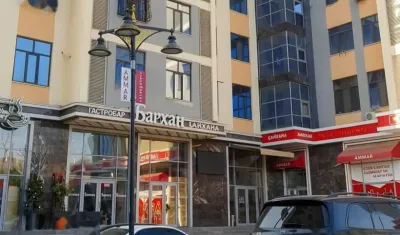 2-комн. квартира, 9 этаж, 53 м², И. Сомони — миниатюра 1