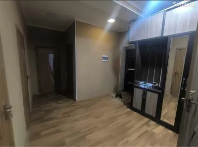 3-комн. квартира, 1 этаж, 78м², Сино 33 мкр