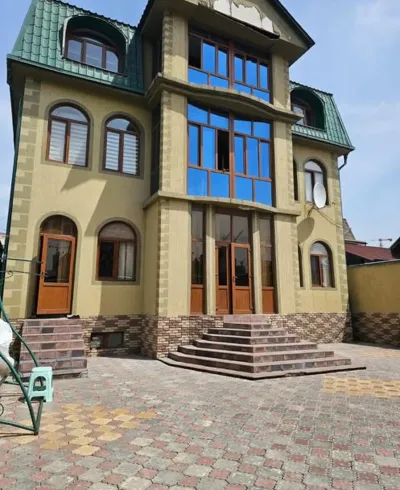 3-этажный, 7 комнатный дом, 750 м², И Сомони