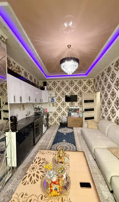 3-комн. квартира, 1 этаж, 85 м²,   102мкр — миниатюра 1