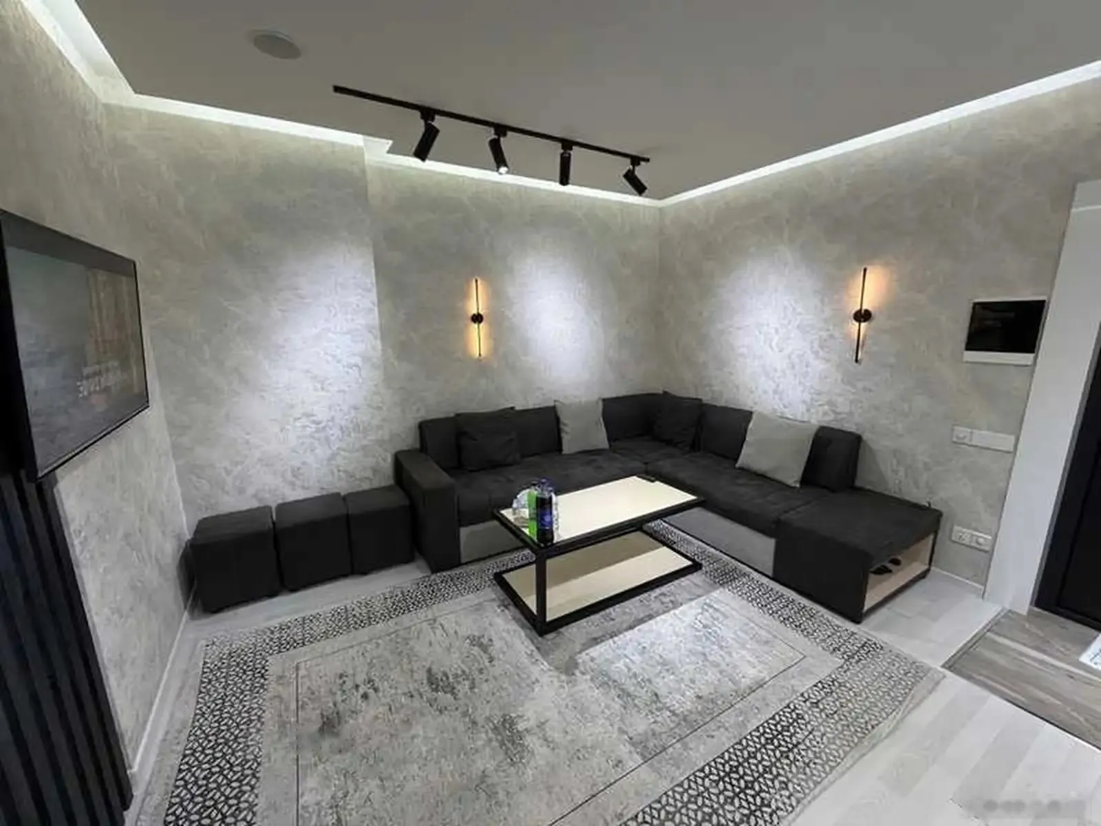 2-комн. квартира, 13 этаж, 78м², Аэропорт — миниатюра 1