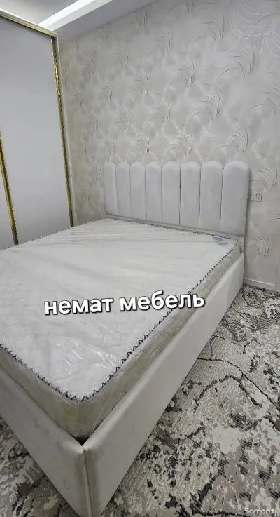 Двуспальная кровать с медицинским матрасом