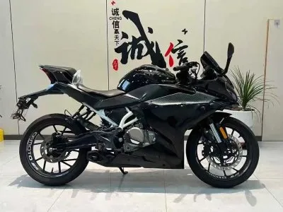 Мотоцикл CFMOTO SR на заказ — миниатюра 1
